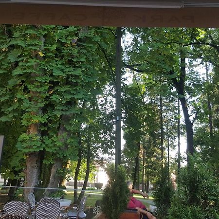Park Rooms Dugo Selo Экстерьер фото