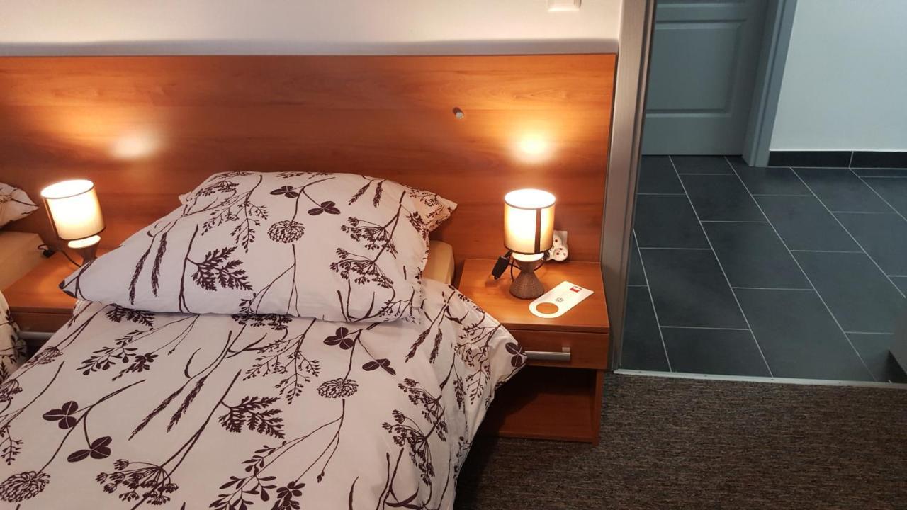 Park Rooms Dugo Selo Экстерьер фото